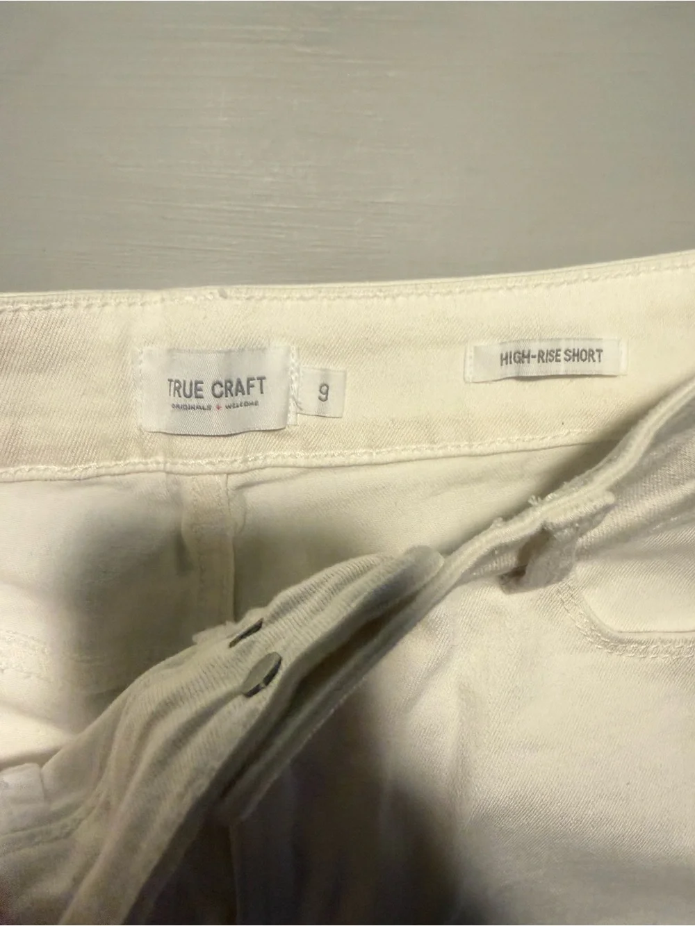 White High-Rise Denim Shorts - Picture 3 of 4